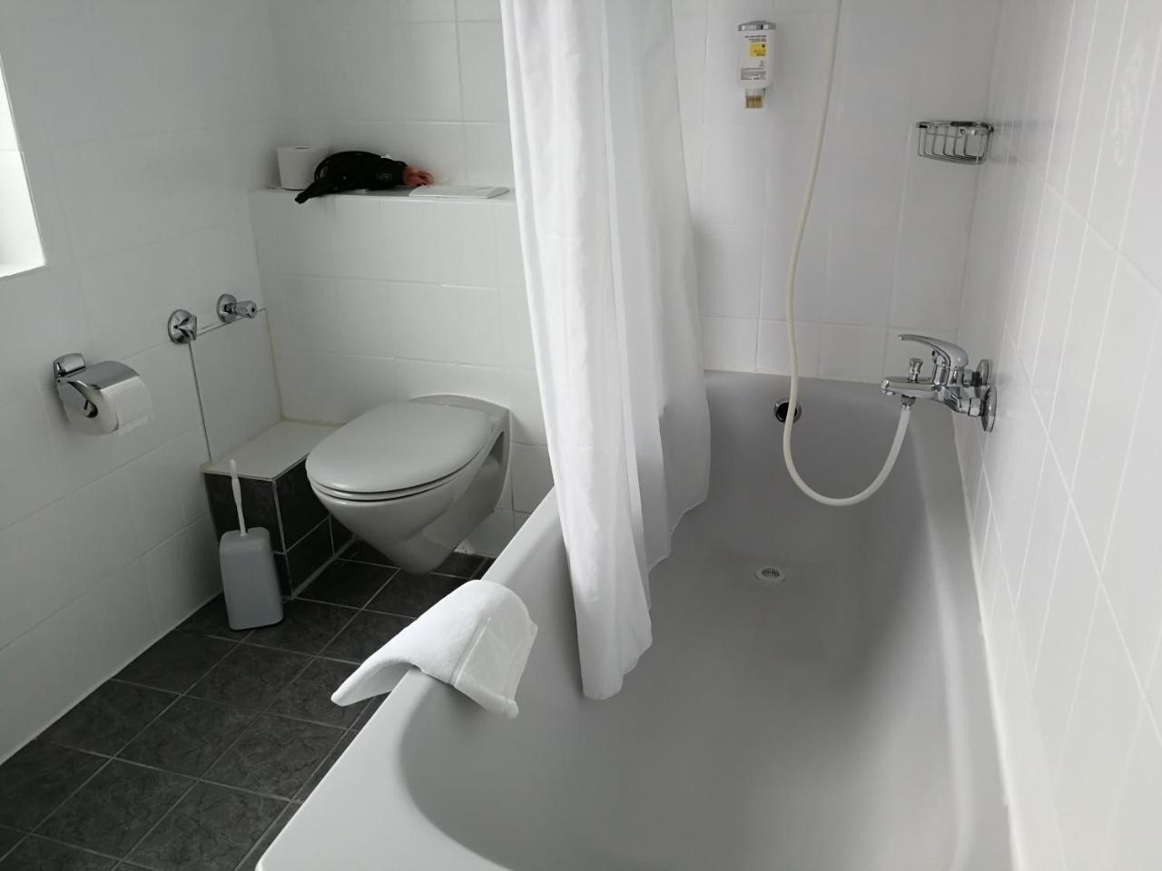Brauhotel Jan Van Werth Нойс Екстериор снимка